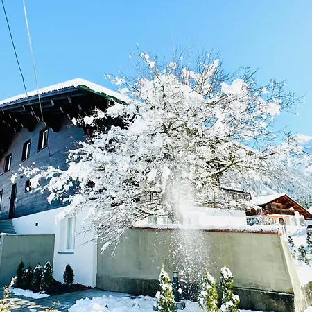 Unique Penthouse With Gallery And Mountain View *