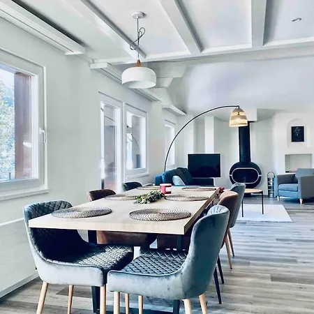 Unique Penthouse With Gallery And Mountain View * Кандерштег