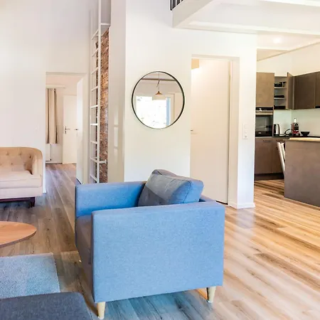 Unique Penthouse With Gallery And Mountain View * קנדרסטג