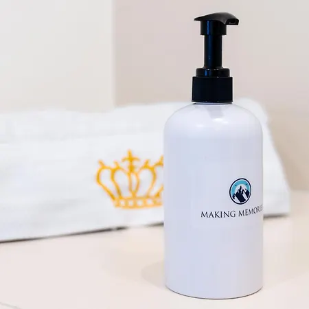 Unique Penthouse With Gallery And Mountain View