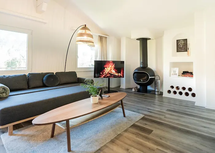 Unique Penthouse With Gallery And Mountain View *