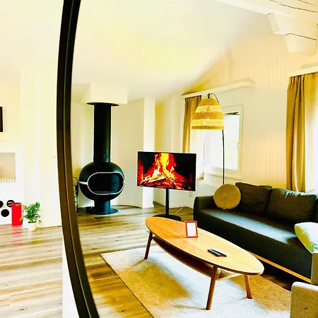 Unique Penthouse With Gallery And Mountain View Apartmán