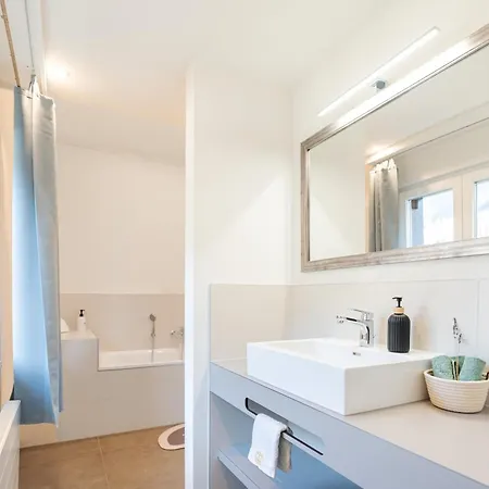 Unique Penthouse With Gallery And Mountain View Apartmán